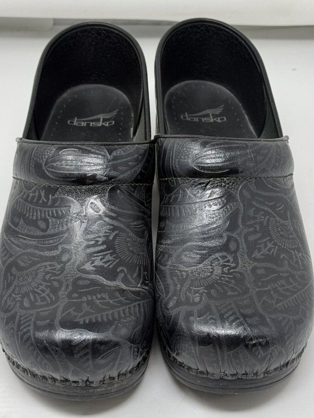 Dansko Professional Clogs Womens 42 Black Tooled Floral Leather Comfort